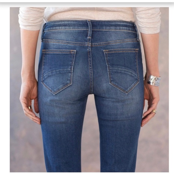 SUNDANCE Driftwood Candace Scalloped Cropped Jeans Sz 28/Size 6. - Picture 3 of 6